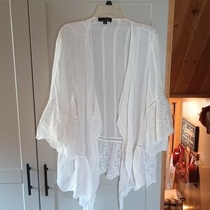 Suzanne Betro Elegant White Eyelet Shrug Ruffle Sleeves 2x